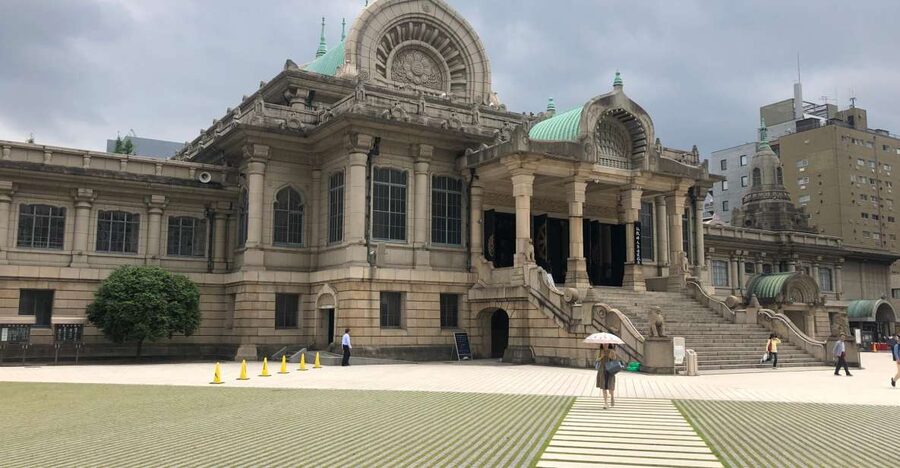 Private Ginza Architecture Tour - Starting at Tsukiji Hongwan-ji
