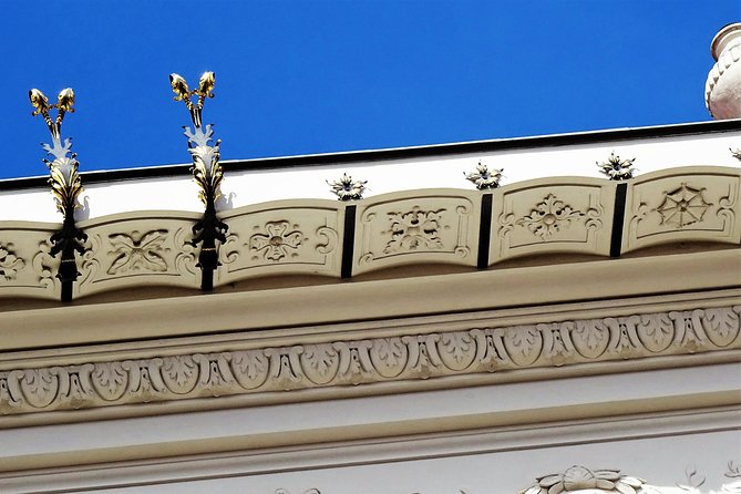 Private Klimt & Vienna Art Walk — From Baroque to Secession - Karlskirche, Baroque theater, and the road to 1900
