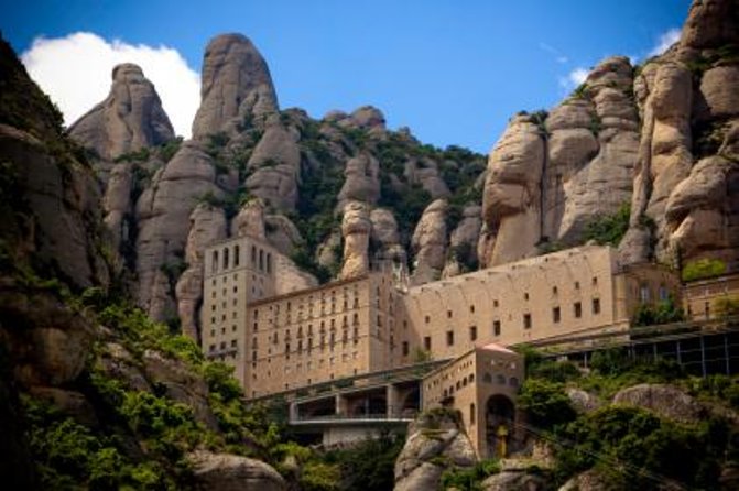 Private Montserrat, Gaudi and Modernism Day Trip from Barcelona - Why this private day works well