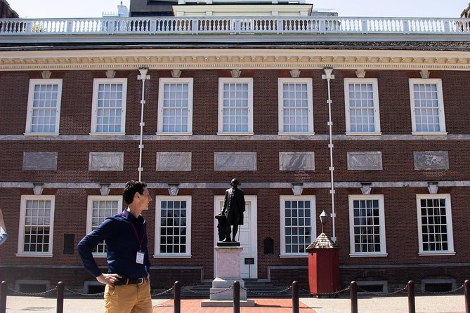 Private Philadelphia French/English Historical and Architectural Walking Tour - Why this private Philadelphia walk feels different