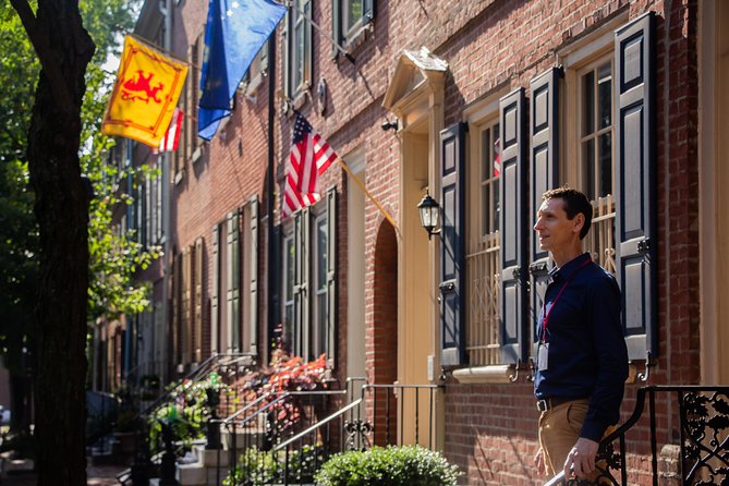 Private Philadelphia French/English Historical and Architectural Walking Tour - Independence National Historical Park and the city’s founding story