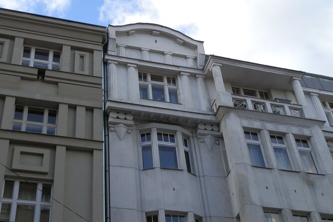 Private Prague Art Nouveau and Cubism Walking Tour - A dead horse and King Wenceslas change the mood