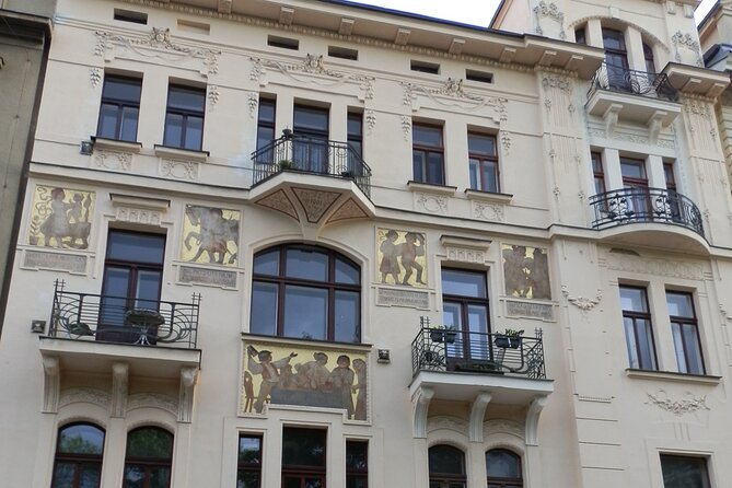 Private Prague Art Nouveau and Cubism Walking Tour - Na Příkopě and the radical Cubist lamppost
