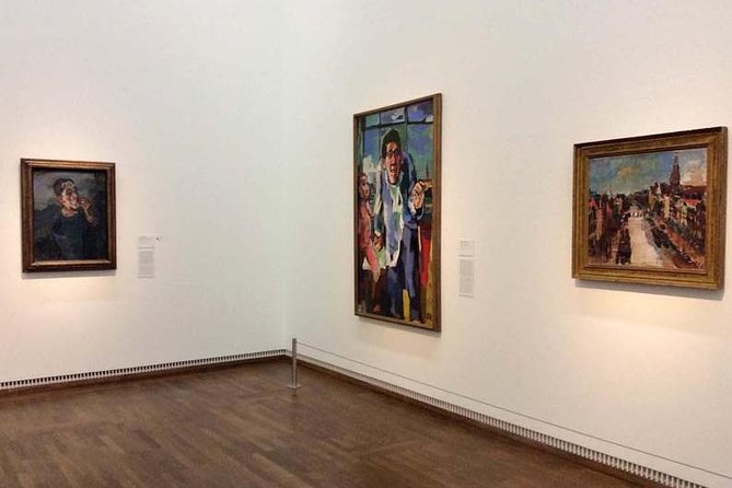 Private Tour with an Art Historian of the Leopold Museum: Gustav Klimt, Egon Schiele and Viennese Art Nouveau - Entering the museum at Museumsplatz 1
