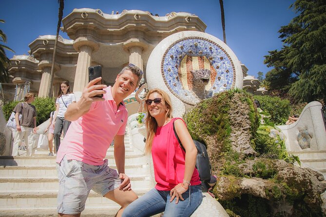 Private Ultimate Gaudi Legacy ebike Tour with Park Güell - Sagrada Familia: a 30-minute introduction