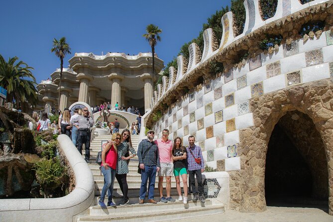Private Ultimate Gaudi Legacy ebike Tour with Park Güell - Traffic, timing, and meeting point