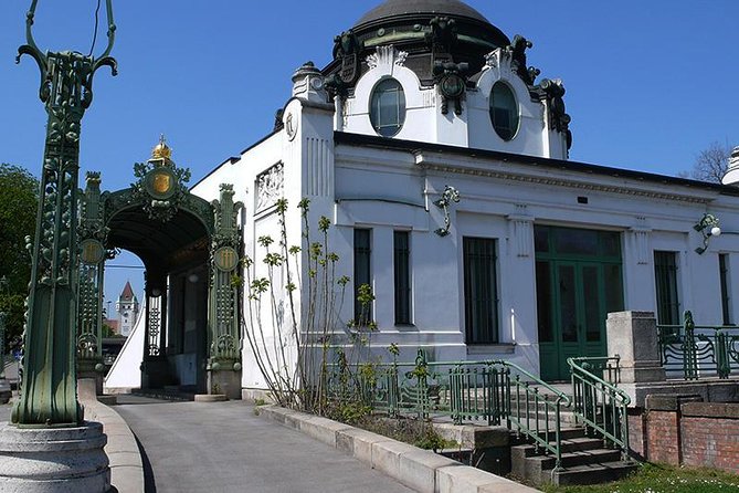 Private Vienna Art Nouveau Walking Tour - A short pause among monuments at Stadtpark