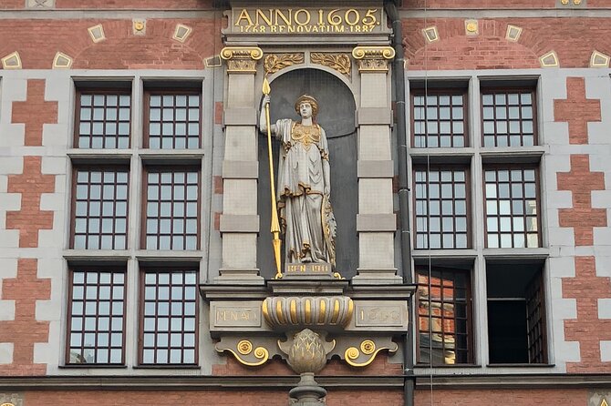 Private Walking Tour of Old Gdańsk with an architect-guide - Great Armoury and the display of civic wealth