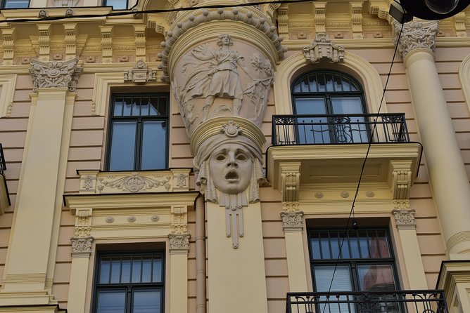 Riga Art Nouveau walking tour - Timing, meeting point, and the shape of the walk