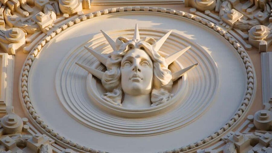 Riga: Art Nouveau Walking Tour with Welcome Drink - Medieval streets before the grand facades