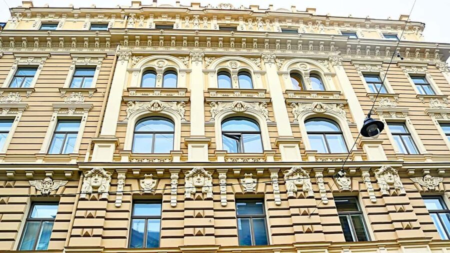 Riga: Art Nouveau Walking Tour with Welcome Drink - Is $20 a fair price?