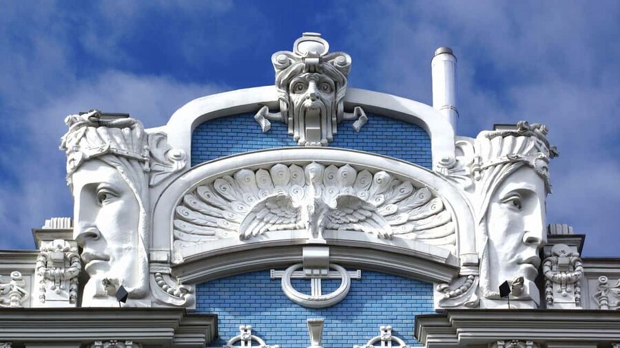 Riga: Art Nouveau Walking Tour with Welcome Drink - Starting at Grēcinieku Street 7 with a welcome drink