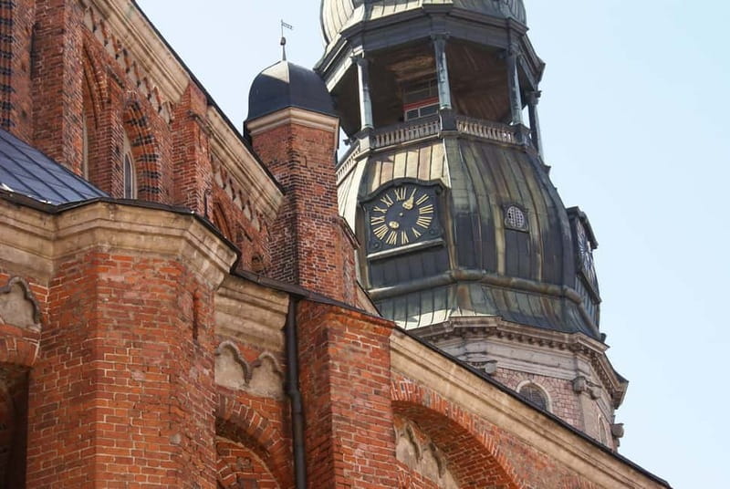 Riga: Old Town Walking Tour with Art Nouveau Highlights - Key points to know before you book