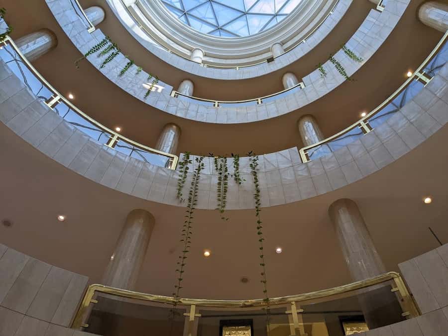 Riyadh: King Fahad National Library Guided Tour - What the guide adds to the experience