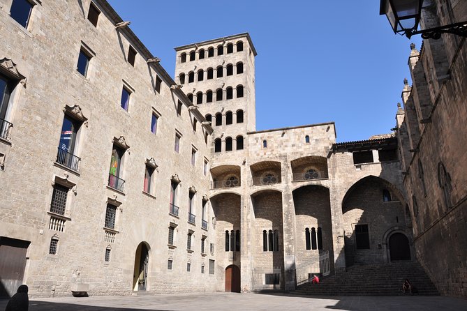 Roman & Gotic & Gaudi in Barcelona: private walking tour - Boqueria Market and the food break