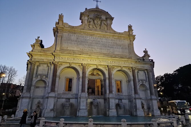 Rome Baroque: Fountains and Squares Private Walking Tour - What the private format changes