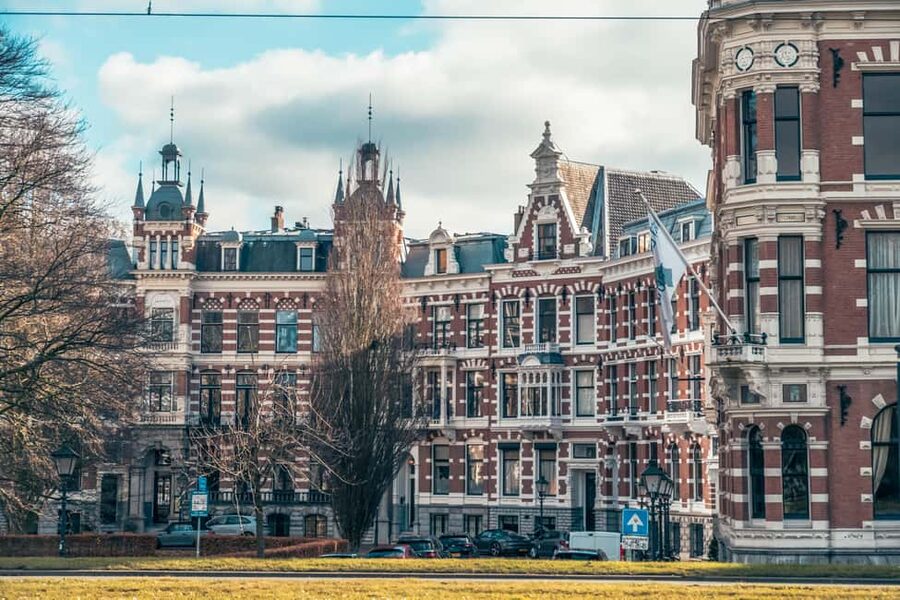 Rotterdam: Highlights, Gems, Architecture & History Walk - Oude Haven and the Cube Houses