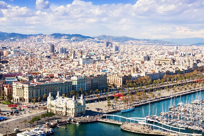 Sagrada Familia and Old Town Private Tour with Hotel Pick-up - Roman columns, royal power, and a quiet square