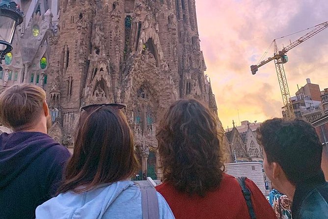 Sagrada Familia Exterior Free Tour: Stories, Secrets & Symbolism - Reading the basilica from the outside