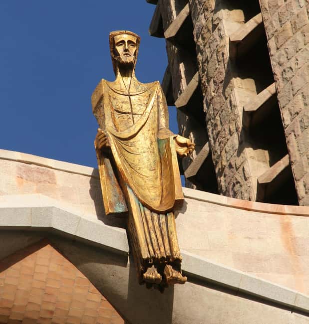 Sagrada Familia Exterior: The Secrets of the Facades - The Nativity Façade: joy carved into stone