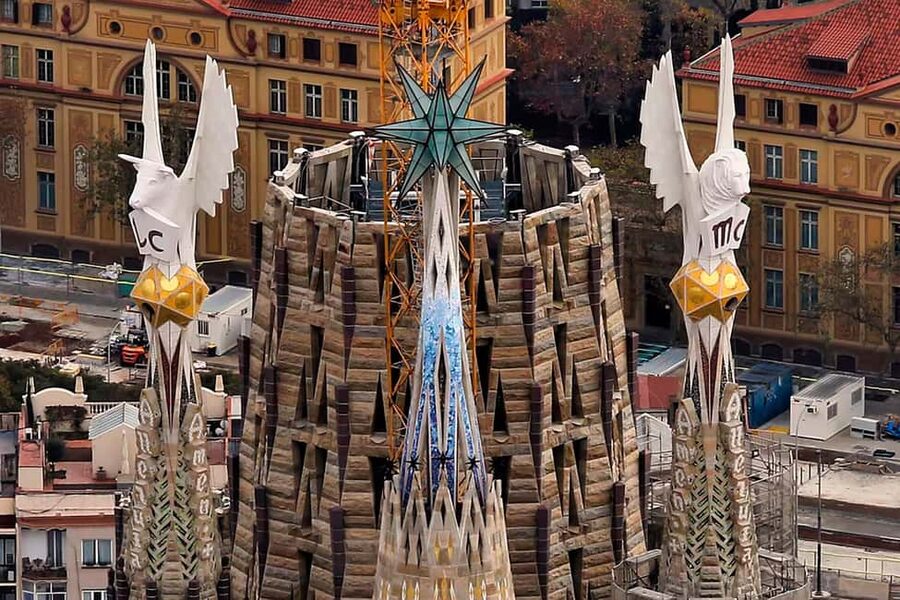 Sagrada Familia Exterior: The Secrets of the Facades - The apse and bell towers from street level