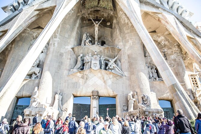 Sagrada Familia Fast Track Guided Tour with Towers Access - The museum adds context after the main visit