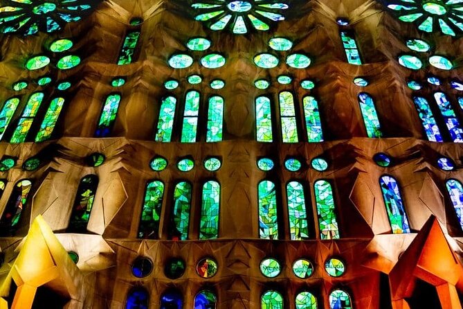 Sagrada Familia & Gothic Quarter Private Tour - Entering the Sagrada Familia with skip-the-line tickets