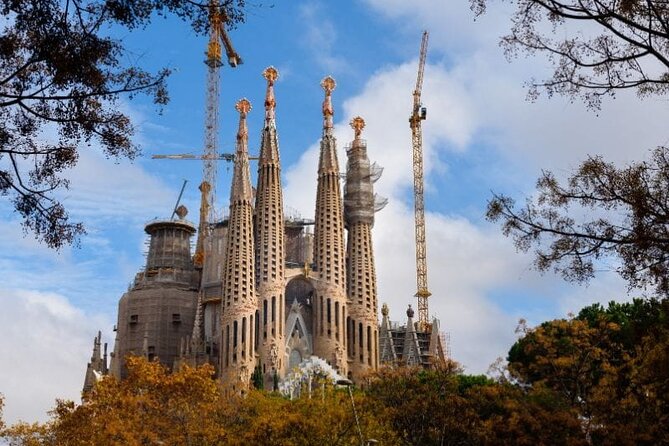 Sagrada Familia & Gothic Quarter Private Tour - Price, timing, and practical tradeoffs
