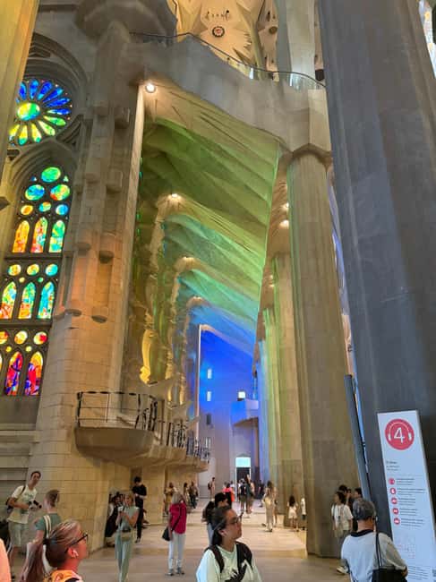 Sagrada Familia Guided Tour - The 90-minute guided portion and the museum afterward