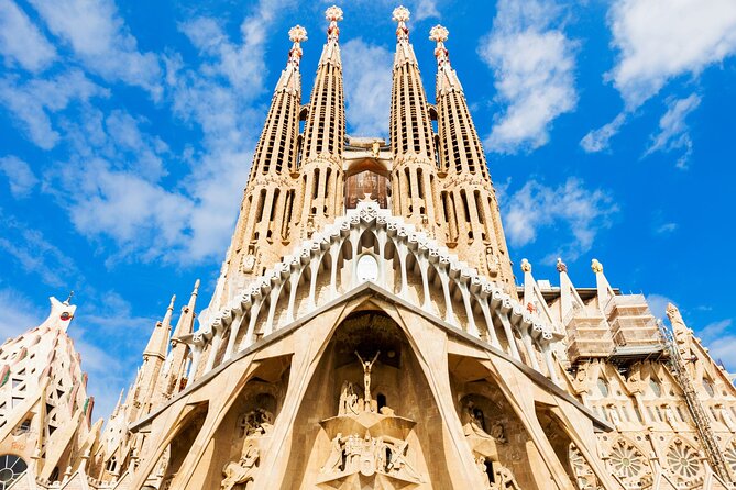 Sagrada Familia : Guided tour inside Skip the line! - The apse and the spiritual center