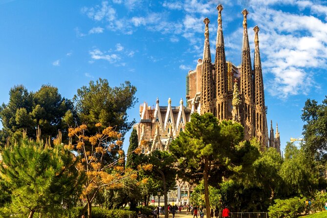Sagrada Familia : Guided tour inside Skip the line! - Who will enjoy this Sagrada Família tour most?