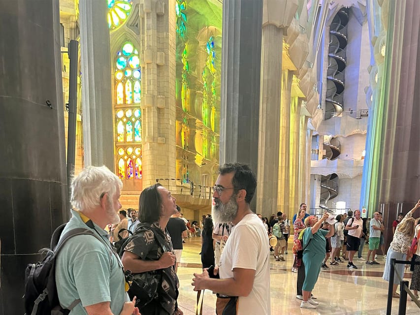 Sagrada Familia Guided Tour with Skip-the-Line Entry Ticket - Why a guide helps at Sagrada Família