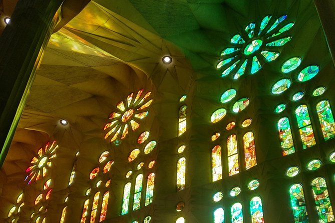 Sagrada Familia Guided Tour with Towers Access - The tower: elevator up, stairs down