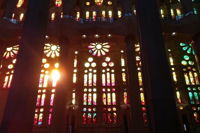 Sagrada Familia Guided Tour with Towers Access - How good is the English guiding?