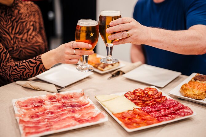 Sagrada Familia Jamón Iberico Tasting Experience with Cava - The location makes scheduling easy