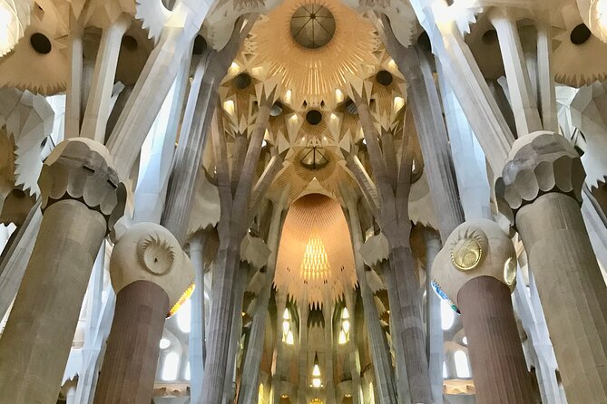 Sagrada Familia & La Pedrera Small Group Tour with Cava Tasting - Walking through Eixample’s modernist streets