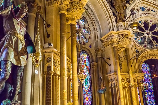 Sagrada Familia & Montserrat Private Tour with Hotel pick-up - Eixample and Passeig de Gracia