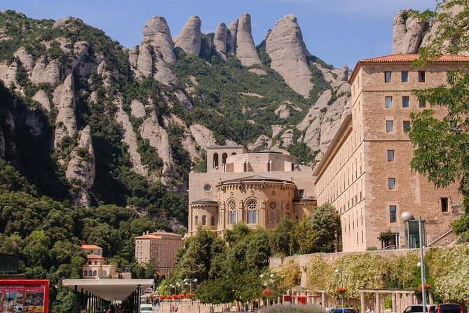 Sagrada Familia & Montserrat Small Group Tour with Hotel pick-up - Walking through the Gothic Quarter