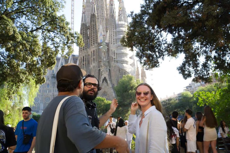 Sagrada Família & More: Barcelona Tour + Candy Tasting - La Rambla, briefly and efficiently