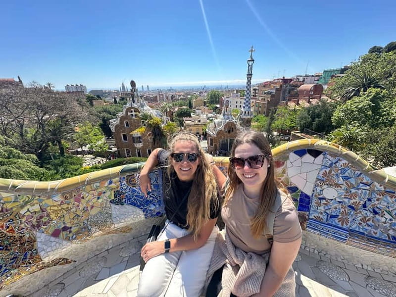 Sagrada Família & Park Güell Guided Tour with Transportation - Key points at a glance