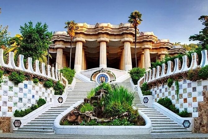 Sagrada Familia & Park Güell Optional: Small Group Tour - The guides and the human side