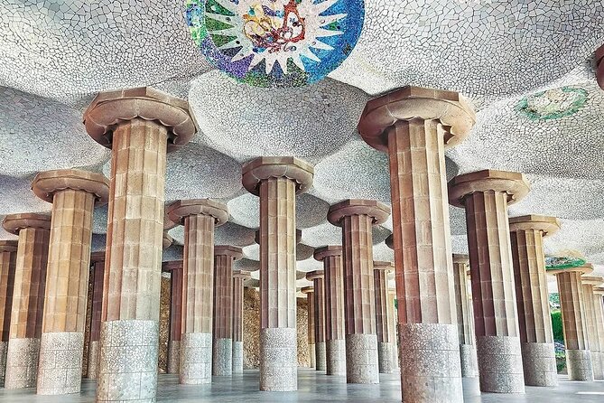 Sagrada Familia & Park Güell Optional: Small Group Tour - Should you book the Sagrada Familia and Park Güell tour?