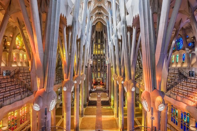 Sagrada Familia Private Guided Tour with Skip the Line Tickets - Inside the nave, where light does much of the talking