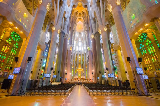 Sagrada Familia Private Tour in Barcelona - Practical details that can change your visit