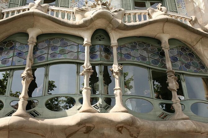 Sagrada Familia Private Tour - Unlock the mysteries of Gaudi - What the private format is worth