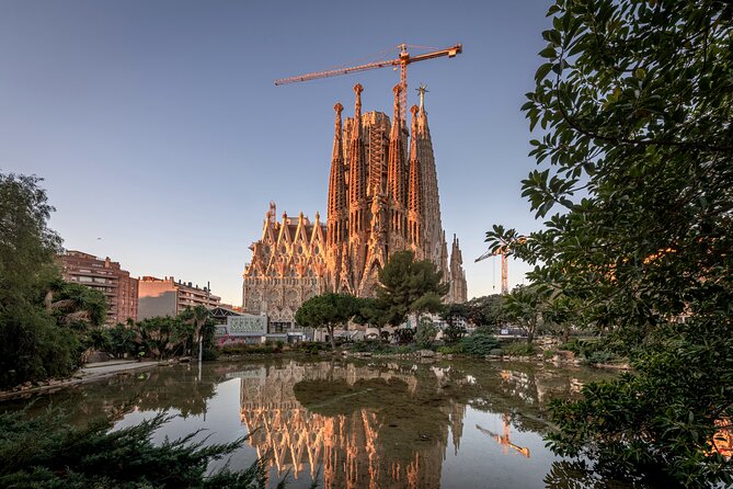Sagrada Familia Private Tour with Priority Entrance - Inside the basilica, where the tour earns its price