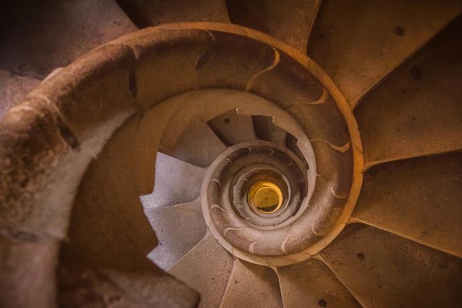 Sagrada Familia Private Tour with Skip-the-Line Ticket - Tower access: worthwhile, but not included