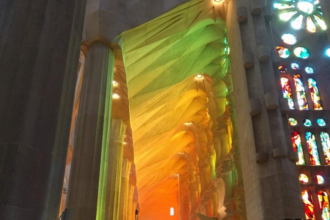 Sagrada Familia Skip-the-Line Private Tour with Guide - Meeting near Gaudí’s great church