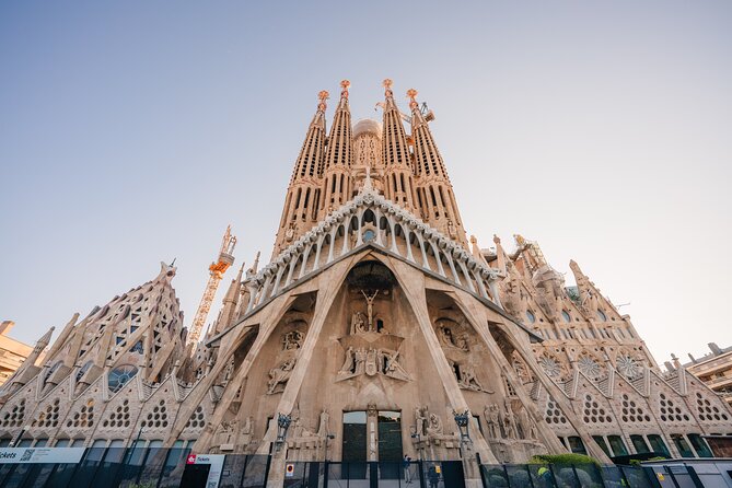 Sagrada Familia Skip the Line Ticket with Official Guide - Why the Sagrada Familia needs a guide