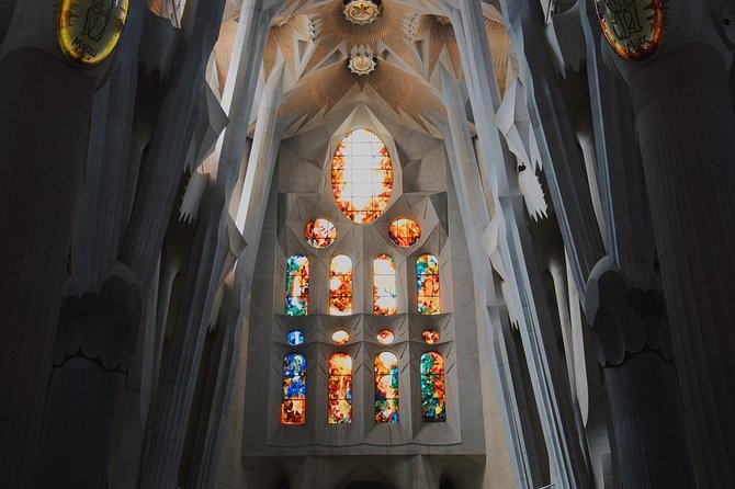 Sagrada Familia Skip the Line Tour Optional Small Group - Timing, Heat, and Crowds